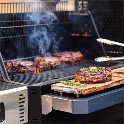 Masterbuilt® Gravity Series® 800 Digital Charcoal Griddle and BBQ Smoker